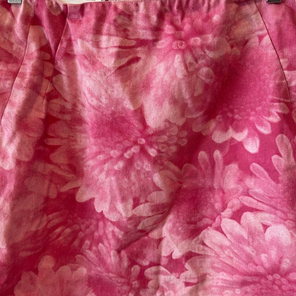 Tahari petite skirt - Picture 2 of 3